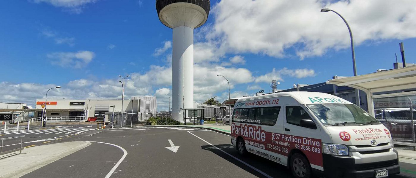 APark Auckland Yellow Shuttle Bus